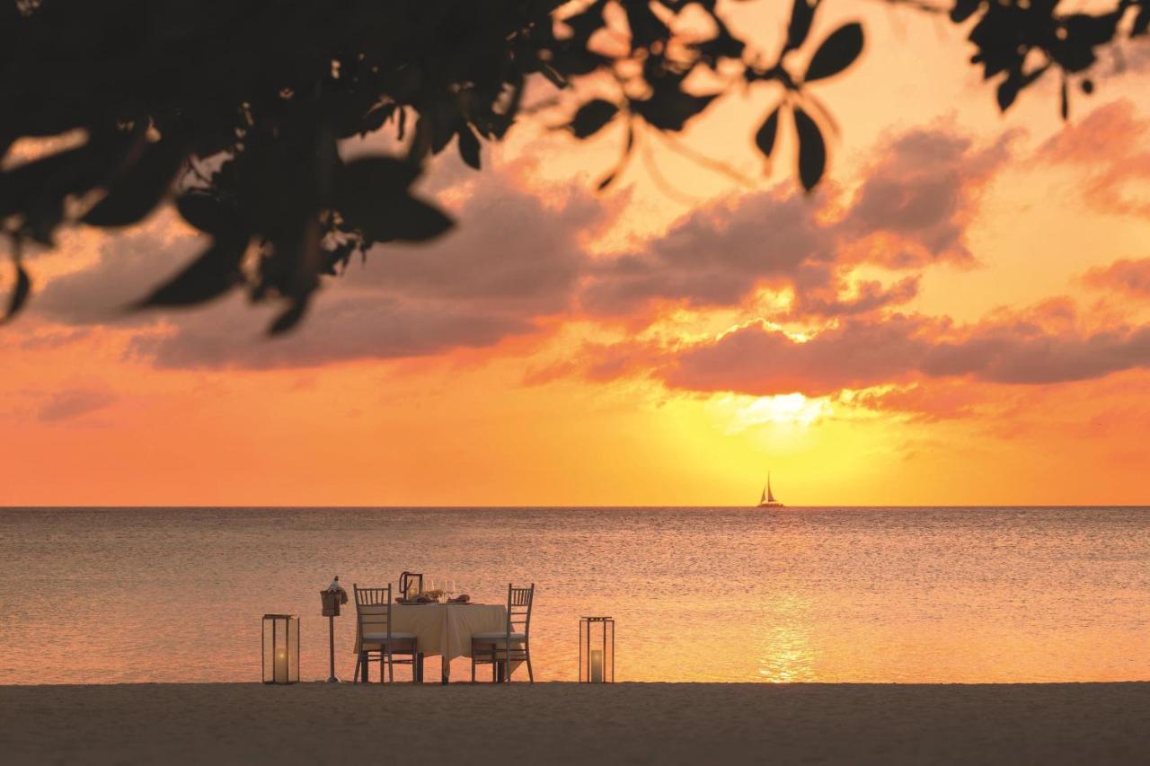 Hotel The Ritz-Carlton, Aruba Palm Beach Esterno foto