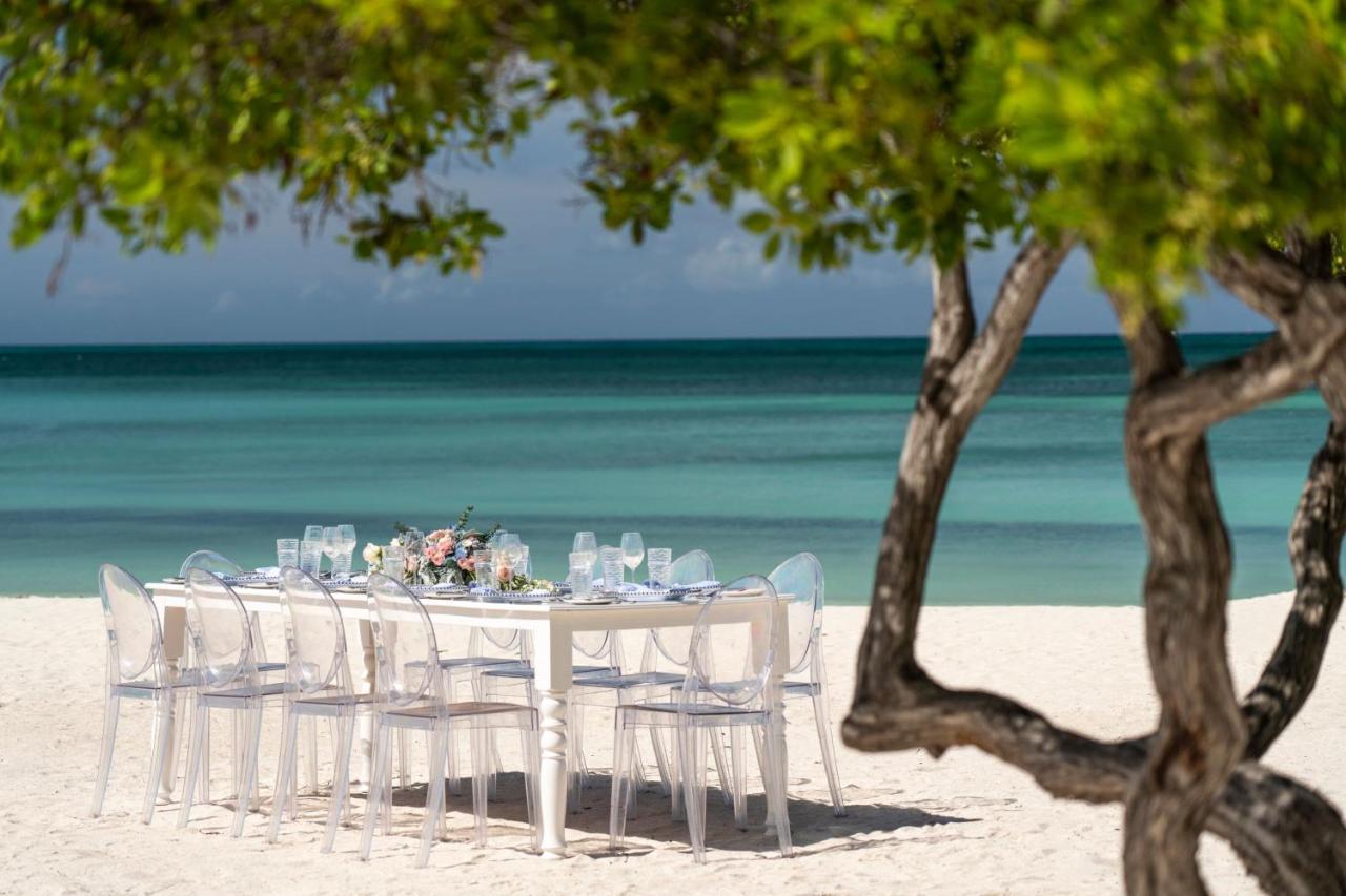 Hotel The Ritz-Carlton, Aruba Palm Beach Esterno foto